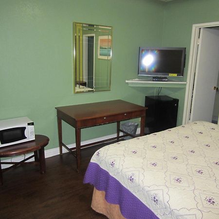 'לונג ביץ Travel Eagle Inn Motel מראה חיצוני תמונה