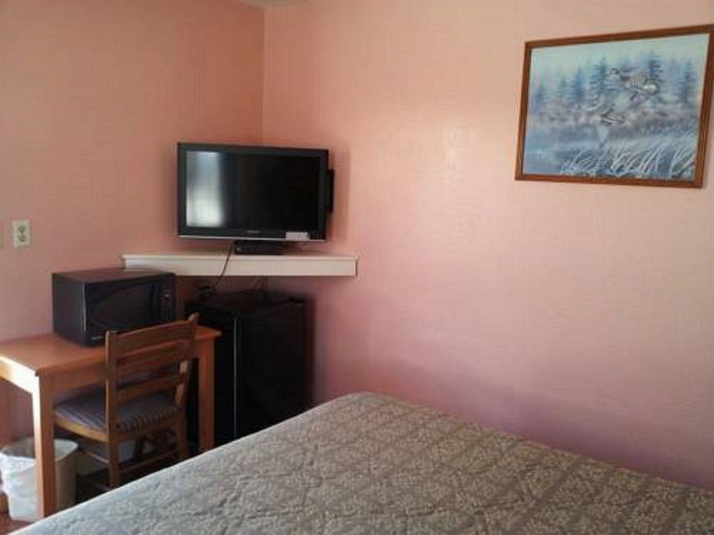 'לונג ביץ Travel Eagle Inn Motel מראה חיצוני תמונה